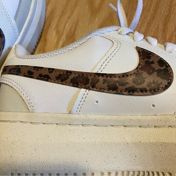 Nike Wmns Court Vision Alta 'Leopard' Leather size 10 - Picture 7 of 7
